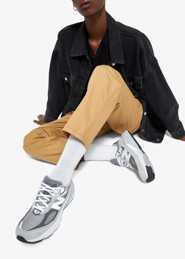 New Balance Made in USA 990v6 sneakers for Women Grey in Qatar